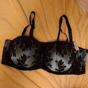 Torrid Strapless   bra